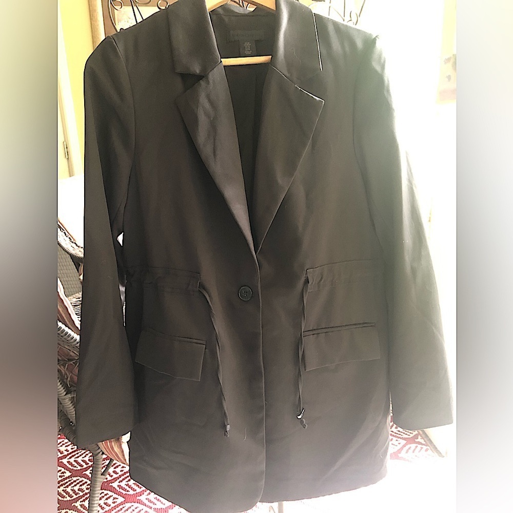 MAISON CINQCENT Satin-like Black Blazer